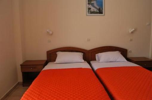 фото отеля Michalis Studios and Apartments