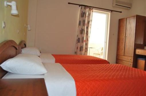 фото отеля Michalis Studios and Apartments