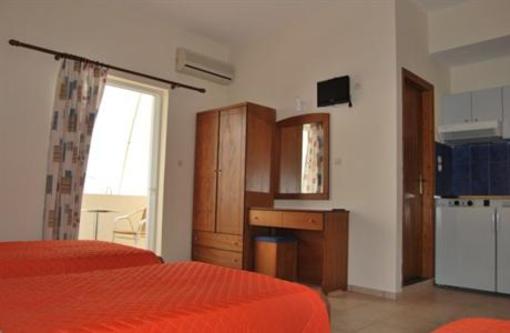 фото отеля Michalis Studios and Apartments