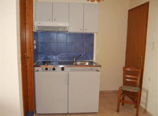 фото отеля Michalis Studios and Apartments