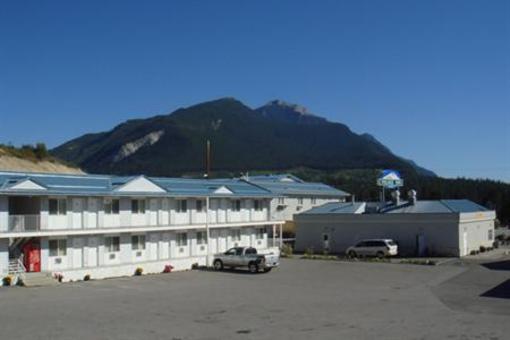 фото отеля Golden Village Inn