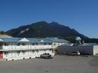 фото отеля Golden Village Inn