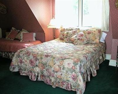 фото отеля Romantique Lakeview Lodge