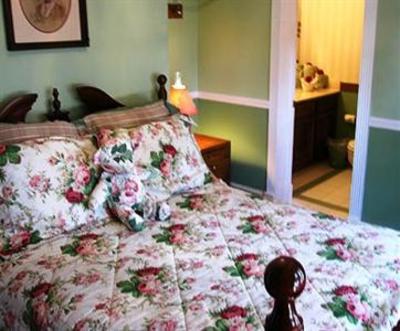 фото отеля Romantique Lakeview Lodge