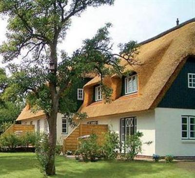 фото отеля Rackmers Hof Hotel Garni Oevenum