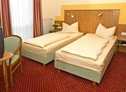 фото отеля Hotel Mirage Duisburg