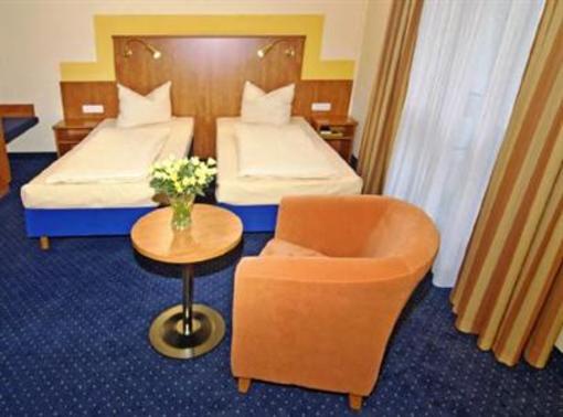 фото отеля Hotel Mirage Duisburg