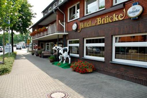 фото отеля Hotel Zur Brücke Harsewinkel