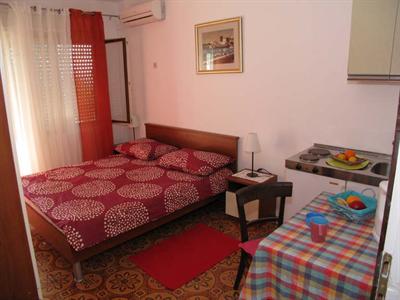 фото отеля Apartments Ana Trogir
