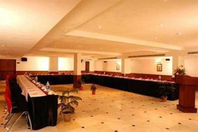 фото отеля The Royal Plaza Hotel Gangtok