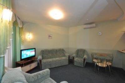 фото отеля Holiday Hotel Lazarevskoye