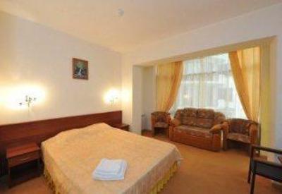 фото отеля Holiday Hotel Lazarevskoye
