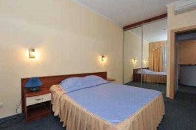 фото отеля Holiday Hotel Lazarevskoye