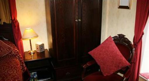 фото отеля Lowbyer Manor Country House