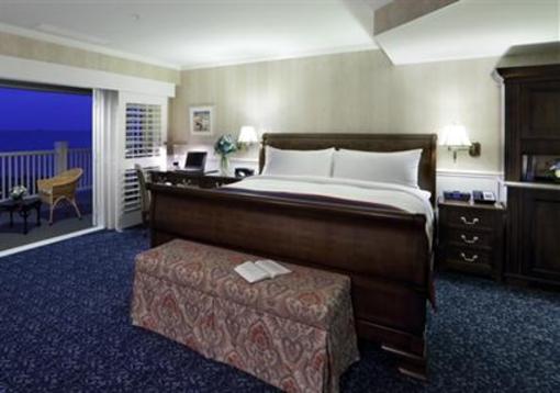 фото отеля Madison Beach Hotel