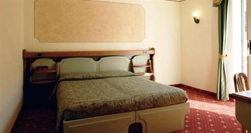 фото отеля Albergo Dimaro