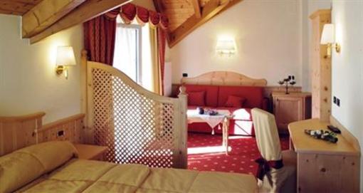 фото отеля Albergo Dimaro