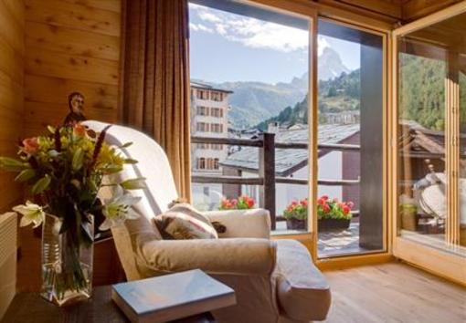 фото отеля The Old House Zermatt
