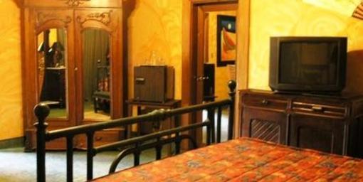 фото отеля Hostal Real Los Robles