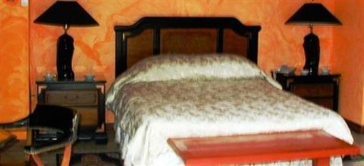 фото отеля Hostal Real Los Robles