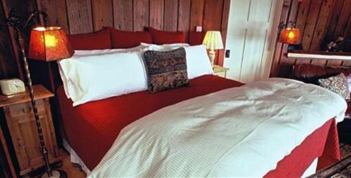 фото отеля Nick's Cove & Cottages
