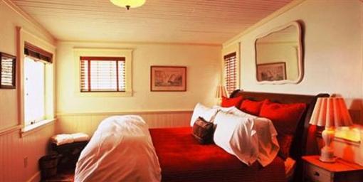 фото отеля Nick's Cove & Cottages