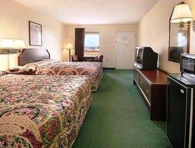 фото отеля Super 8 Madison/Ridgeland
