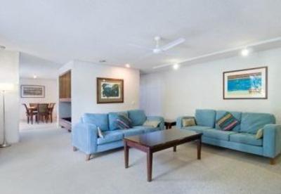 фото отеля Palm Court Apartments Noosa