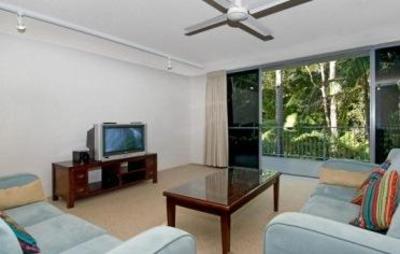 фото отеля Palm Court Apartments Noosa