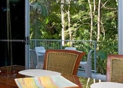 фото отеля Palm Court Apartments Noosa