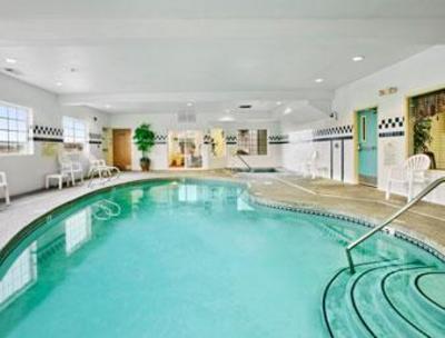 фото отеля Days Inn & Suites Toppenish