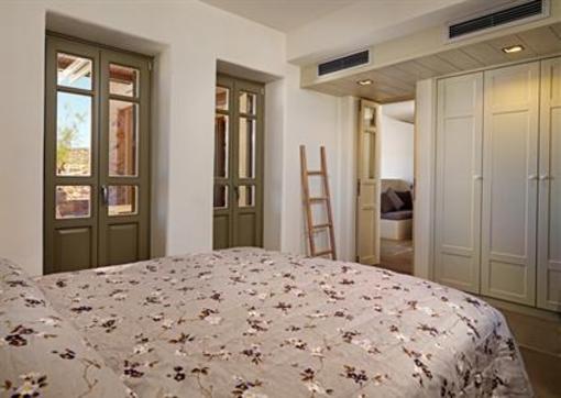 фото отеля Themonies Luxury Suites