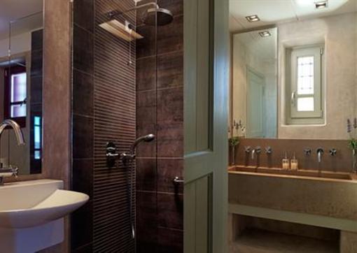 фото отеля Themonies Luxury Suites