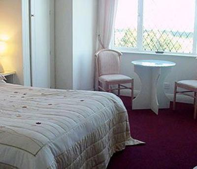 фото отеля The White House Bed & Breakfast Galway