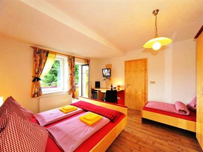 фото отеля Familienpension Linder Seeboden