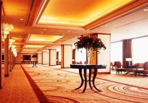 фото отеля Yokohama Royal Park Hotel