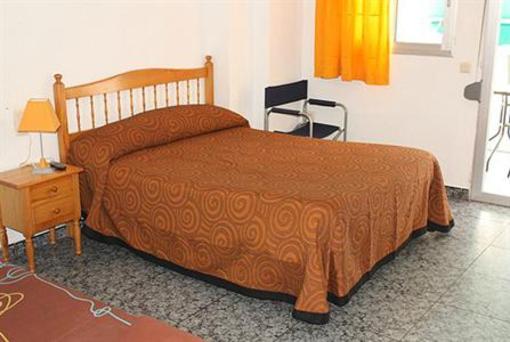 фото отеля Hostal Pension Castellana Cullera
