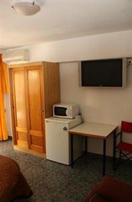 фото отеля Hostal Pension Castellana Cullera