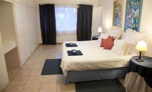 фото отеля Clinch Self Catering