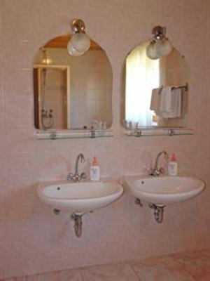 фото отеля Harmonia Apartman