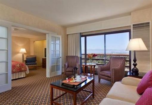фото отеля Marriott Marina del Rey