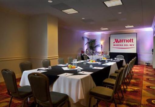 фото отеля Marriott Marina del Rey