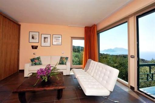 фото отеля Solaria Resort Massa Lubrense