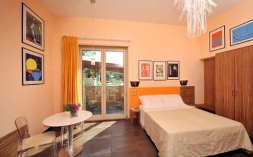 фото отеля Solaria Resort Massa Lubrense