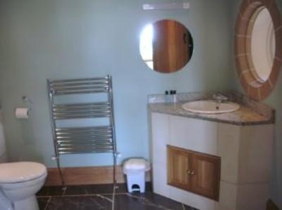 фото отеля Dobbins Farm B&B