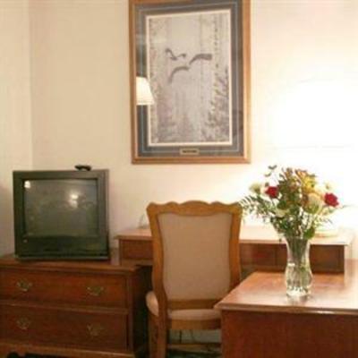 фото отеля University Inn Cedar Falls