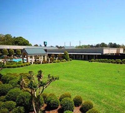 фото отеля Quality Inn Richmond Hill