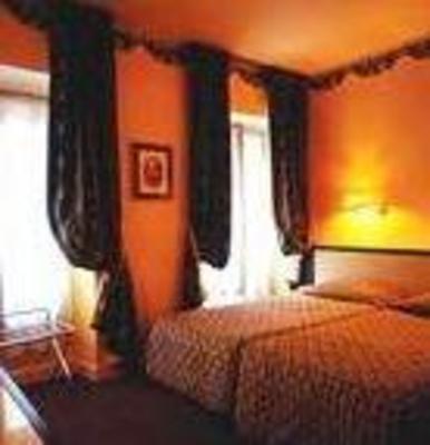 фото отеля Husa Grand Hotel Montmartre