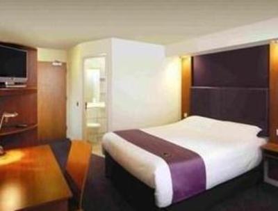 фото отеля Premier Inn Glenrothes