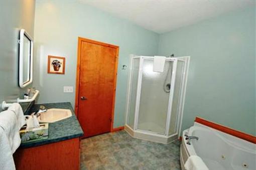 фото отеля Aurora Inn Dawson City